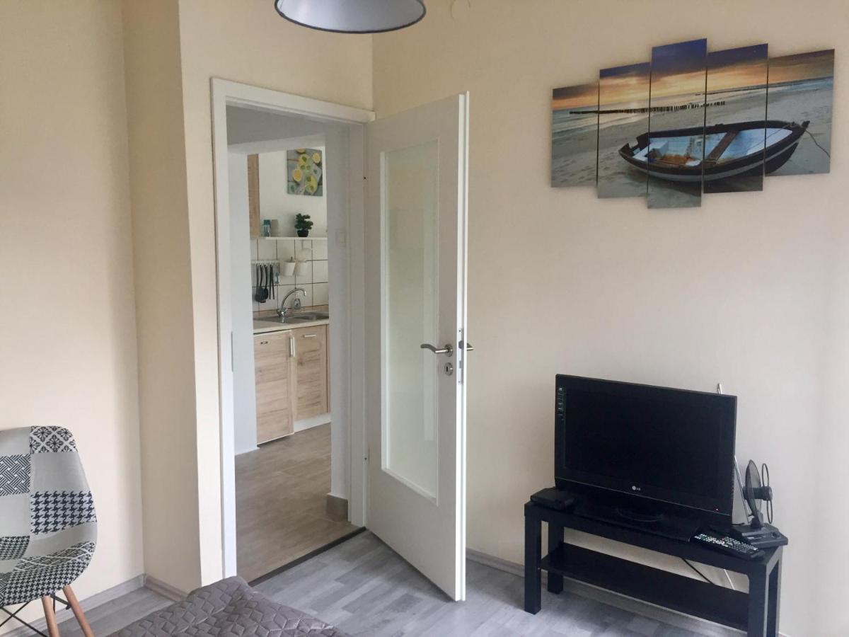 Lelle-kert Apartman 01 Balatonlelle Eksteriør bilde